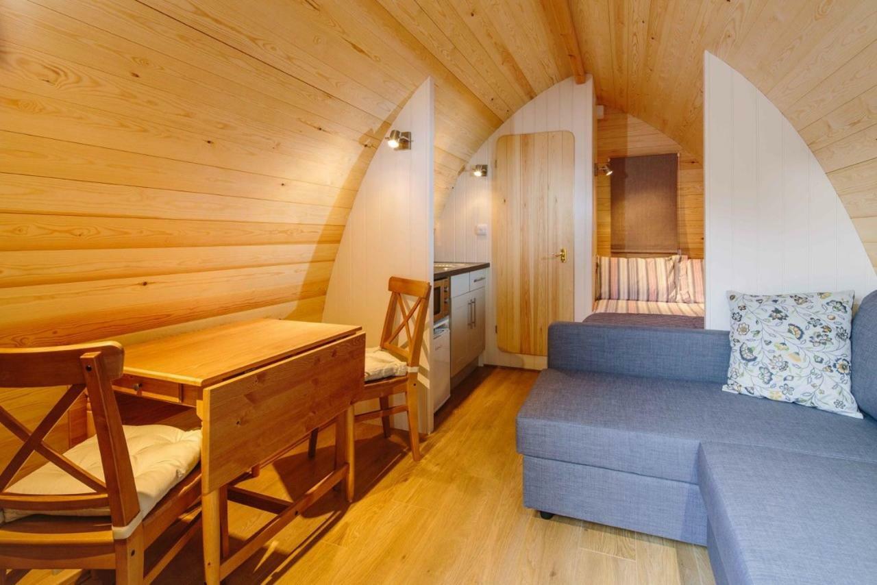Lupin Glamping Pod Hotel Cheltenham Eksteriør billede