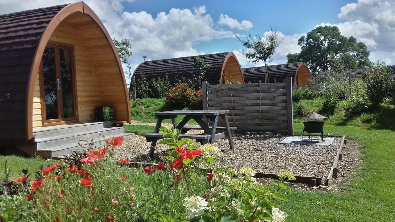 Lupin Glamping Pod Hotel Cheltenham Eksteriør billede